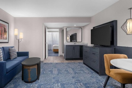 Embassy Suites by Hilton El Paso - image 5