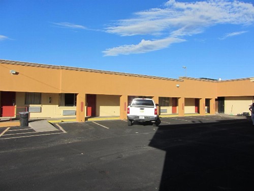 El Paso Inn TX - Airport - image 12