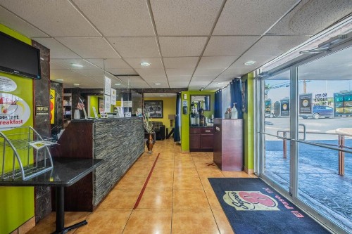 Super 8 by Wyndham El Paso Airport - image 16