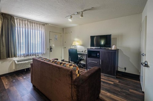 Super 8 by Wyndham El Paso Airport - image 21