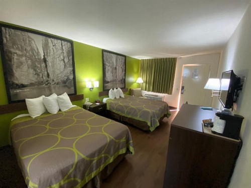 Super 8 by Wyndham El Paso Airport - image 33