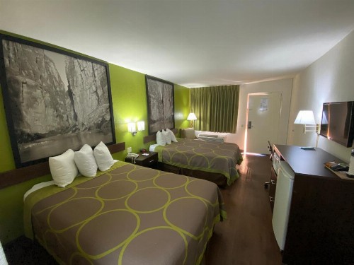 Super 8 by Wyndham El Paso Airport - image 35