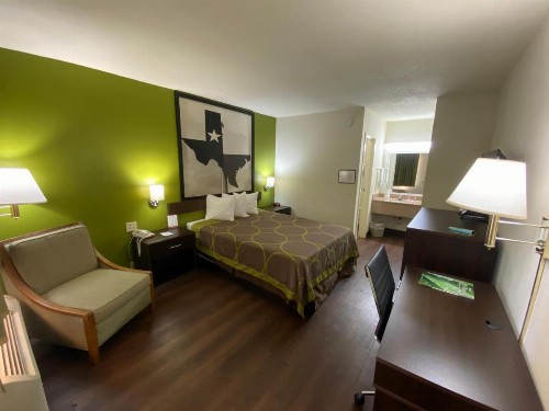 Super 8 by Wyndham El Paso Airport - image 36