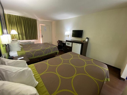 Super 8 by Wyndham El Paso Airport - image 37