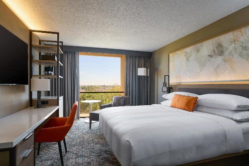 Marriott El Paso - image 15