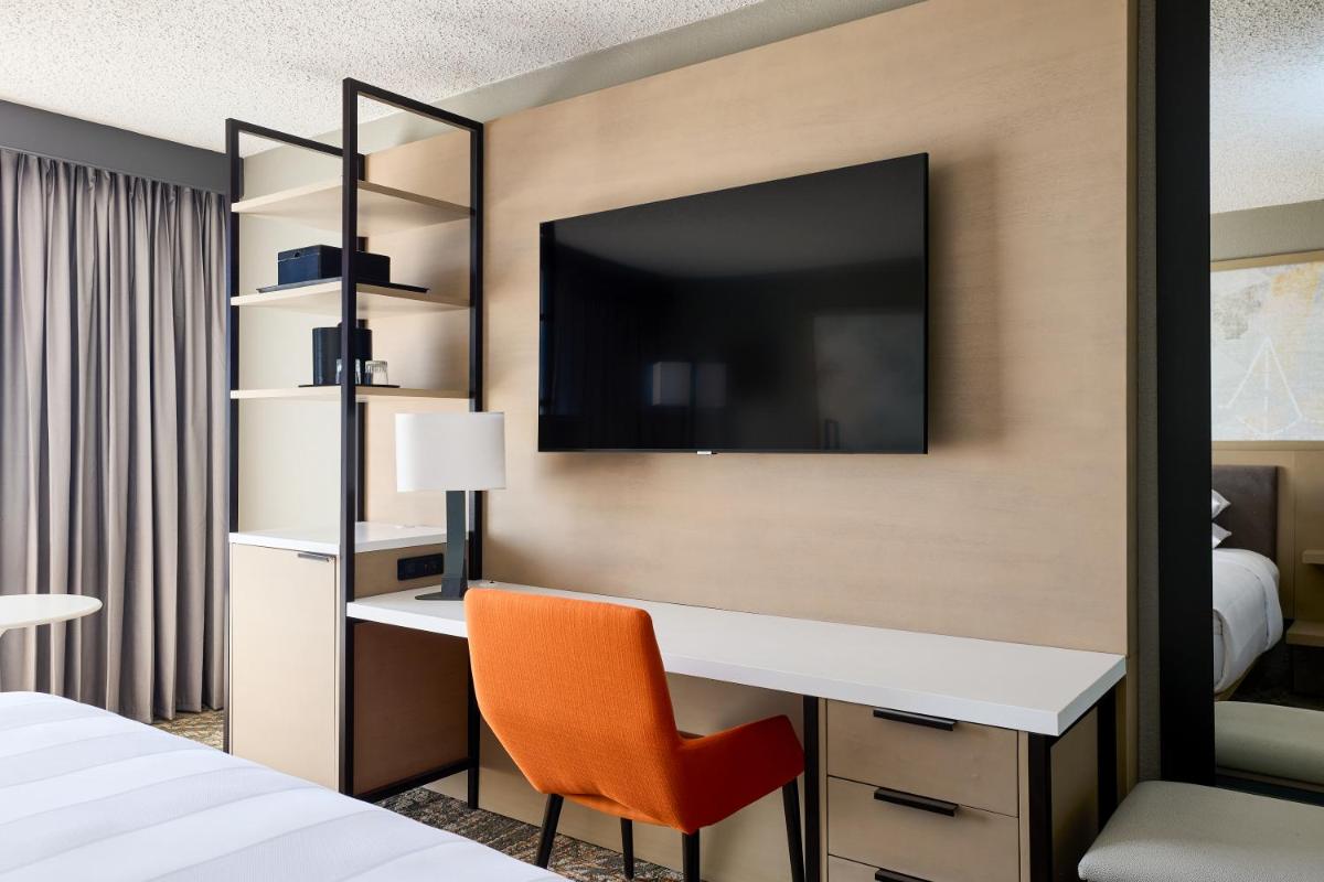 Marriott El Paso - image 6