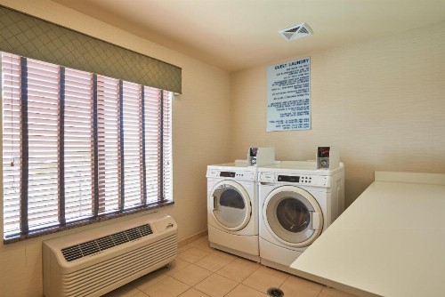 Holiday Inn Express & Suites El Paso Airport an IHG Hotel - image 14