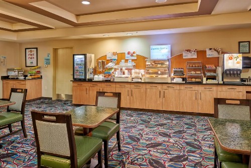 Holiday Inn Express & Suites El Paso Airport an IHG Hotel - image 21
