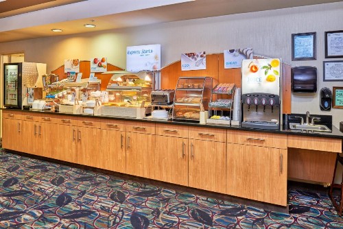 Holiday Inn Express & Suites El Paso Airport an IHG Hotel - image 33