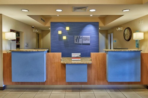 Holiday Inn Express & Suites El Paso Airport an IHG Hotel - image 7