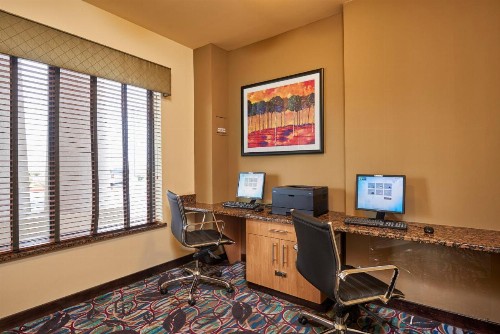 Holiday Inn Express & Suites El Paso Airport an IHG Hotel - image 8