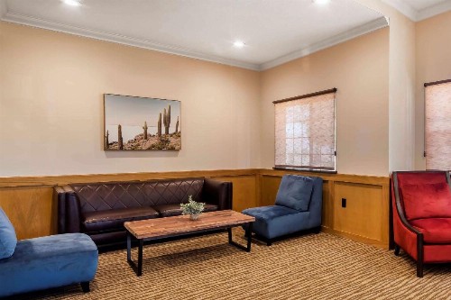 Comfort Suites El Paso Airport - image 7