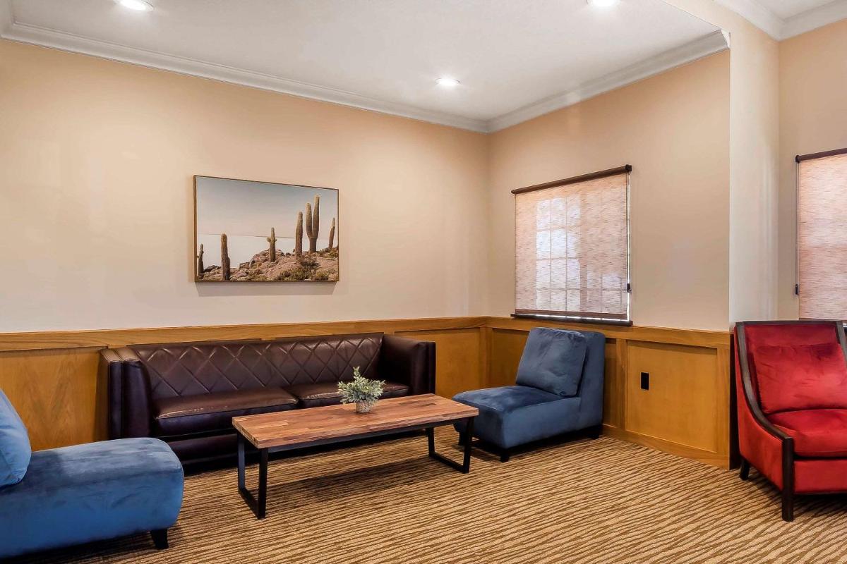 Comfort Suites El Paso Airport - image 7
