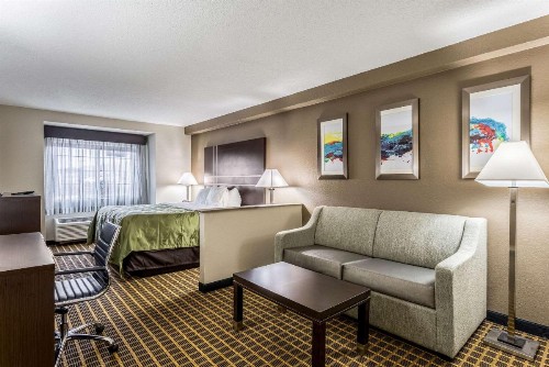 Quality Inn & Suites El Paso I-10 - image 17