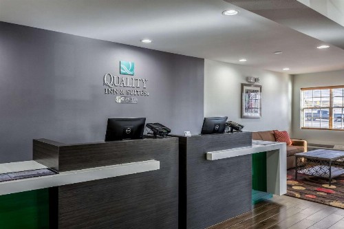 Quality Inn & Suites El Paso I-10 - image 9