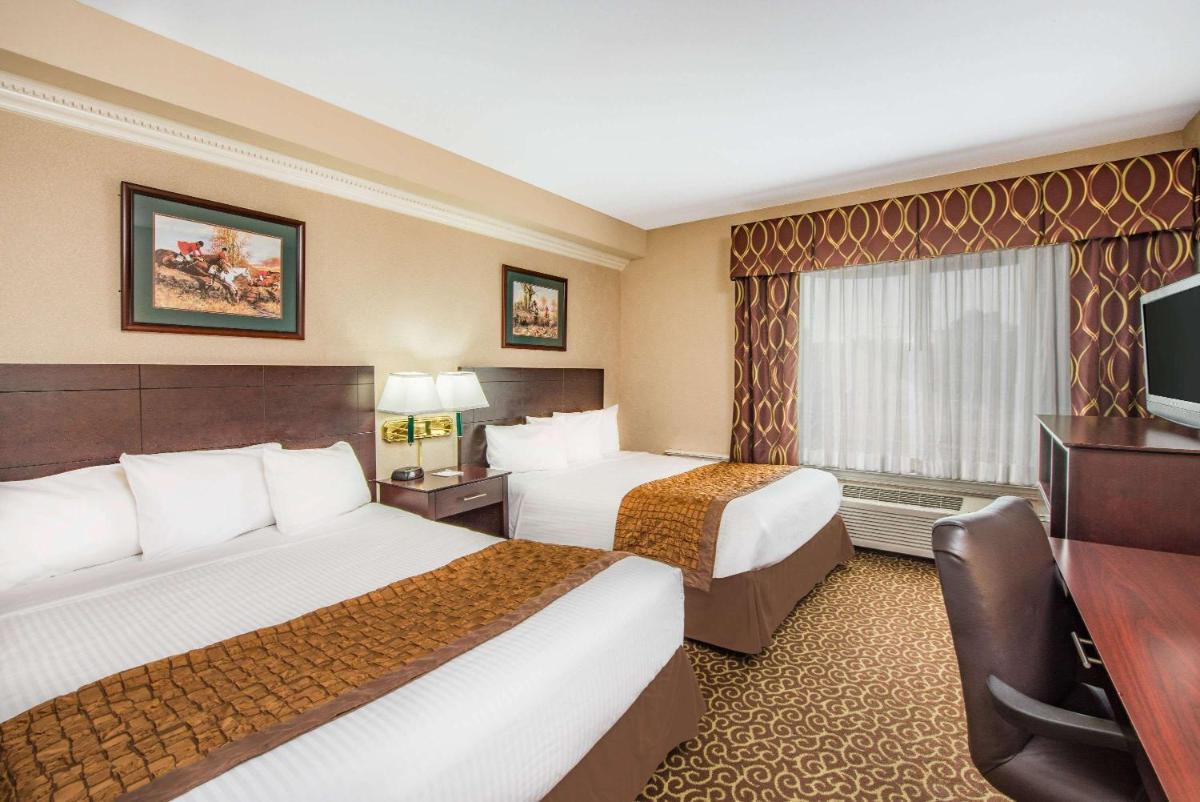 Hawthorn Suites by Wyndham El Paso - main image
