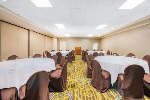 Hawthorn Suites by Wyndham El Paso - image 20