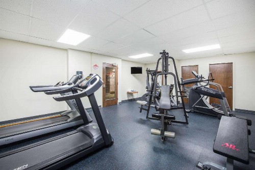 Hawthorn Suites by Wyndham El Paso - image 24