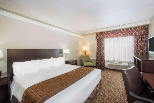 Hawthorn Suites by Wyndham El Paso - image 8