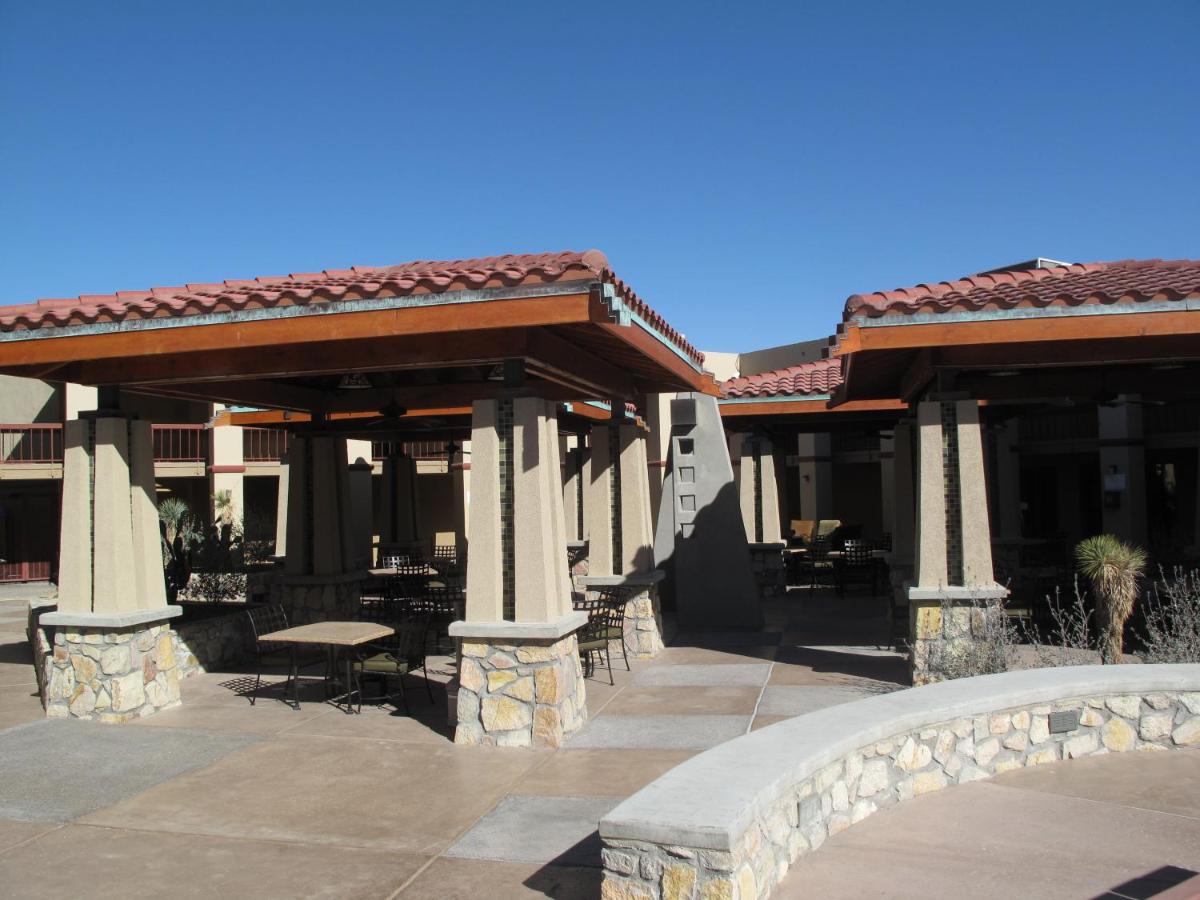 Wyndham El Paso Airport and Water Park - image 4
