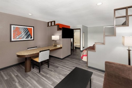 Ramada by Wyndham El Paso - image 16