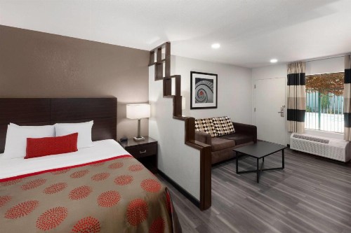 Ramada by Wyndham El Paso - image 19