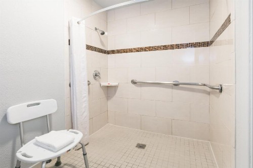 Ramada by Wyndham El Paso - image 39