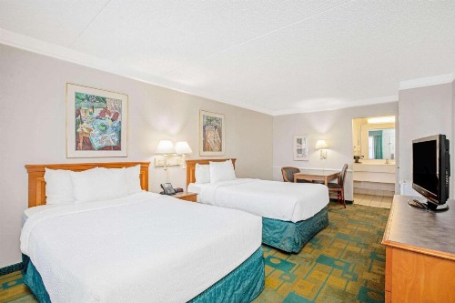 La Quinta Inn by Wyndham El Paso Cielo Vista - image 14