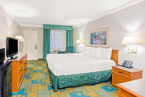 La Quinta Inn by Wyndham El Paso Cielo Vista - image 16