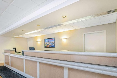 La Quinta Inn by Wyndham El Paso Cielo Vista - image 6