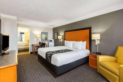 La Quinta Inn by Wyndham El Paso - Airport - image 31