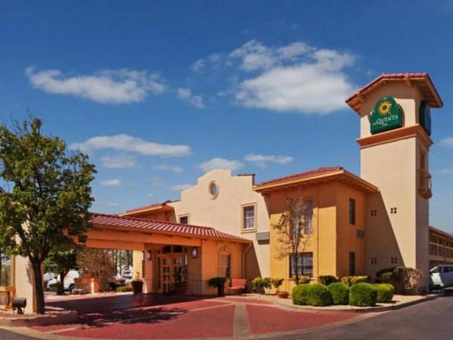 La Quinta Inn by Wyndham El Paso - Airport - image 34