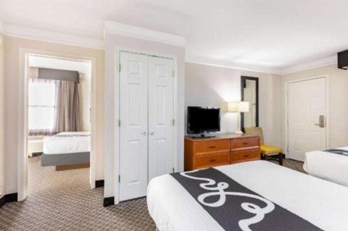 La Quinta Inn by Wyndham El Paso - Airport - image 47