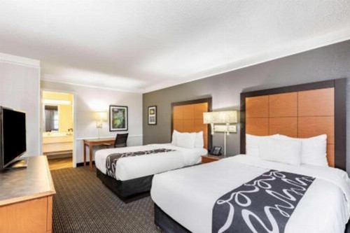 La Quinta Inn by Wyndham El Paso - Airport - image 49