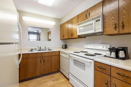La Quinta Inn by Wyndham El Paso West - image 21
