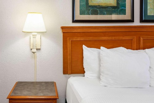 La Quinta Inn by Wyndham El Paso West - image 24