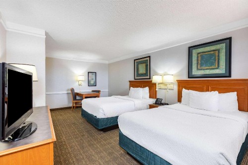 La Quinta Inn by Wyndham El Paso West - image 27