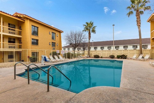 La Quinta Inn by Wyndham El Paso West - image 28