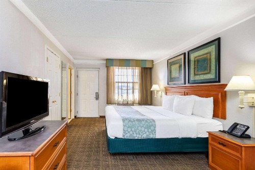 La Quinta Inn by Wyndham El Paso West - image 5