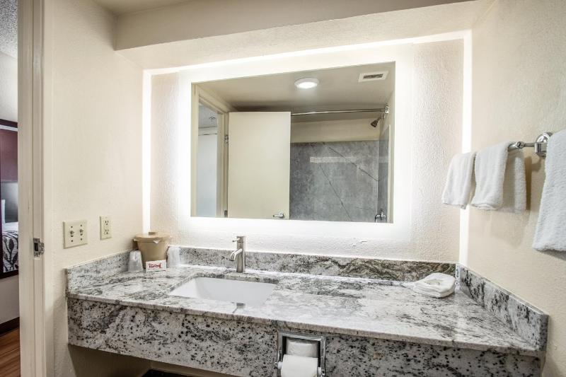 Red Roof Inn El Paso West - image 6