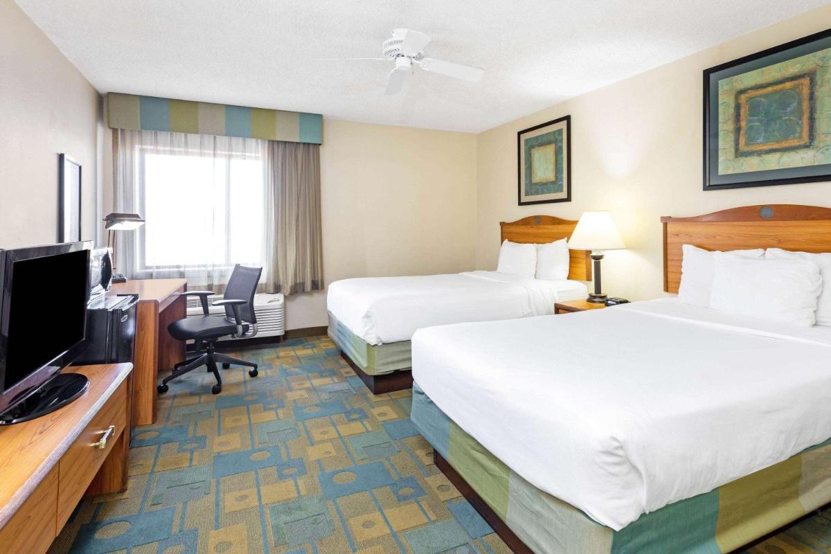 La Quinta by Wyndham El Paso East - image 2