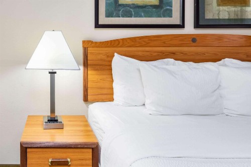 La Quinta by Wyndham El Paso East - image 22