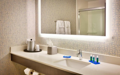 Holiday Inn Express El Paso I-10 East an IHG Hotel - image 34