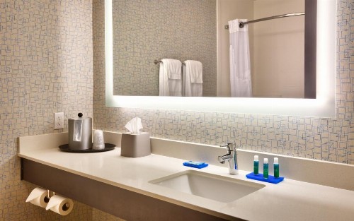 Holiday Inn Express El Paso I-10 East an IHG Hotel - image 4
