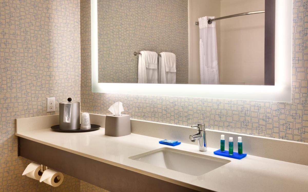 Holiday Inn Express El Paso I-10 East an IHG Hotel - image 4