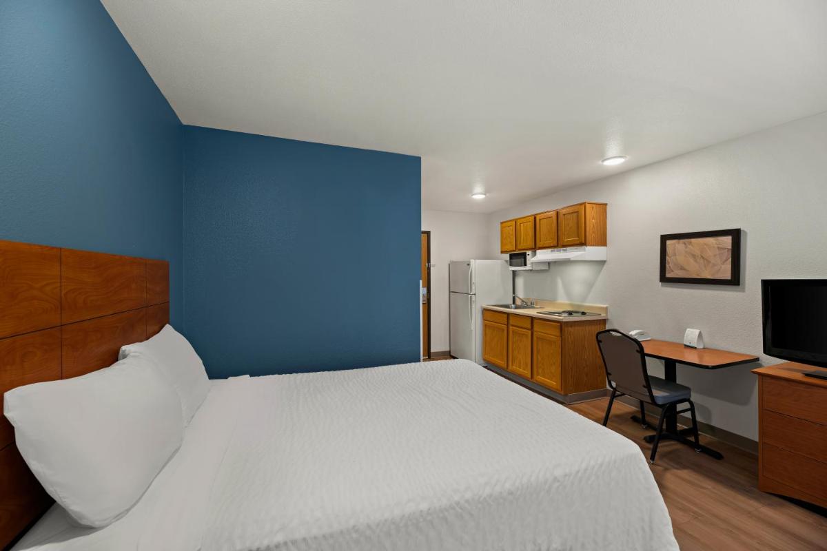 WoodSpring Suites El Paso - image 3
