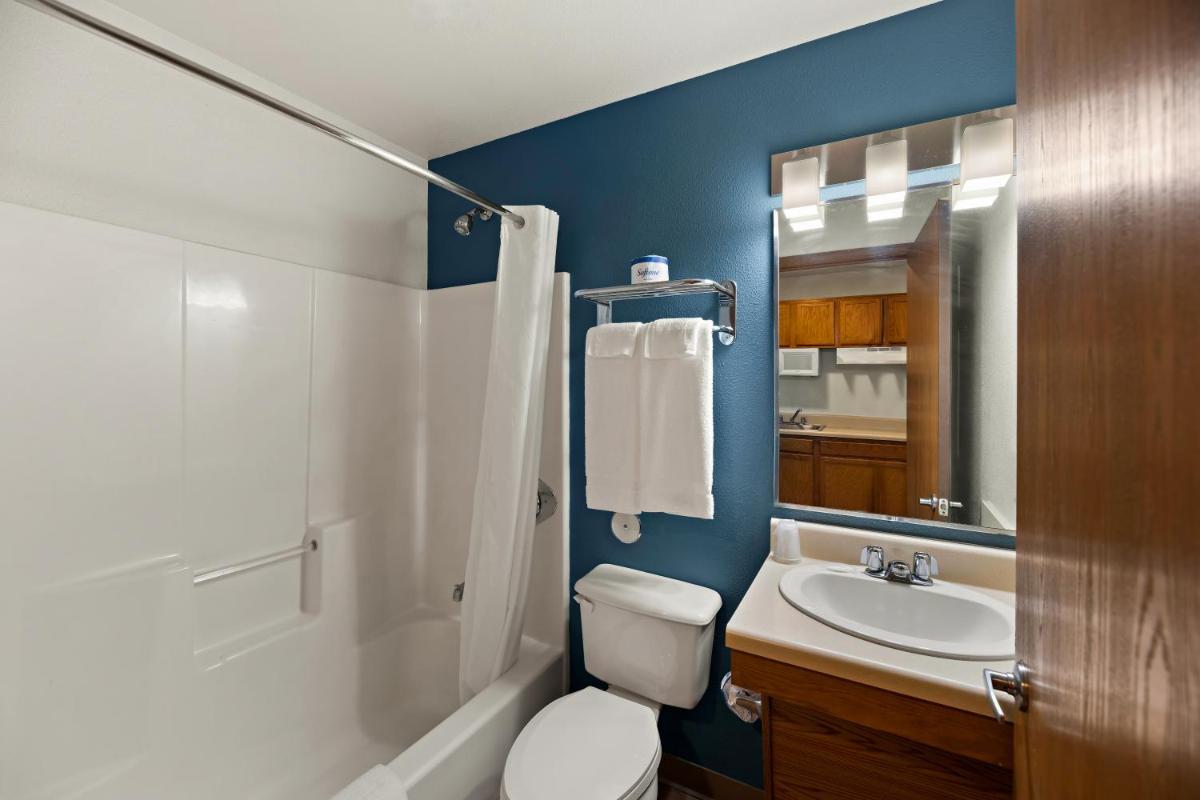 WoodSpring Suites El Paso - image 4