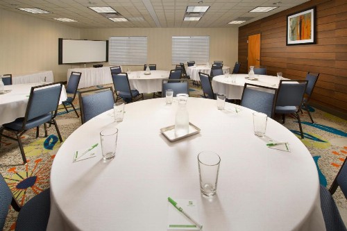 Holiday Inn El Paso Airport an IHG Hotel - image 27