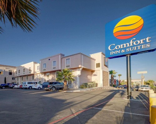 Comfort Inn & Suites I-10 Airport - image 2