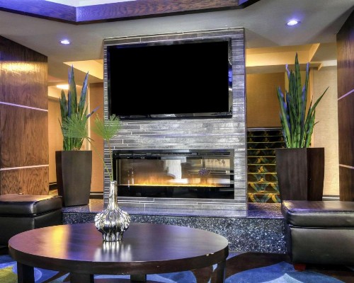 Comfort Inn & Suites I-10 Airport - image 6